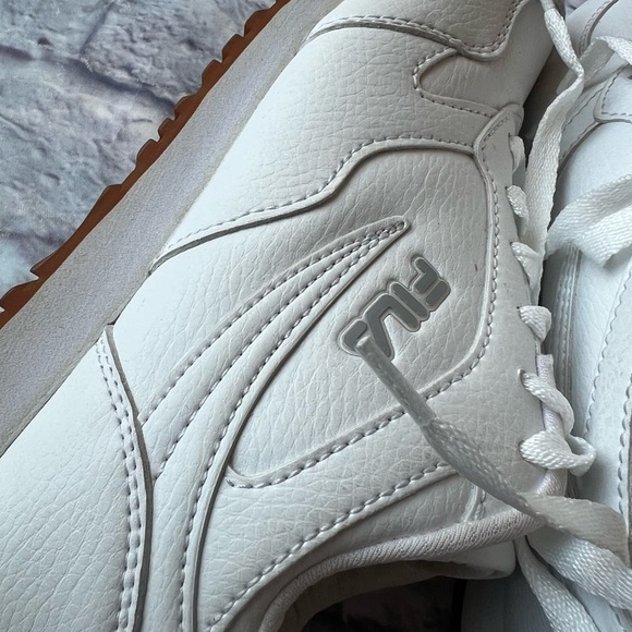Fila Womens Classico 18 5CM00152-156 White Casual Shoes Sneakers Size 6 unisex - Picture 9 of 11